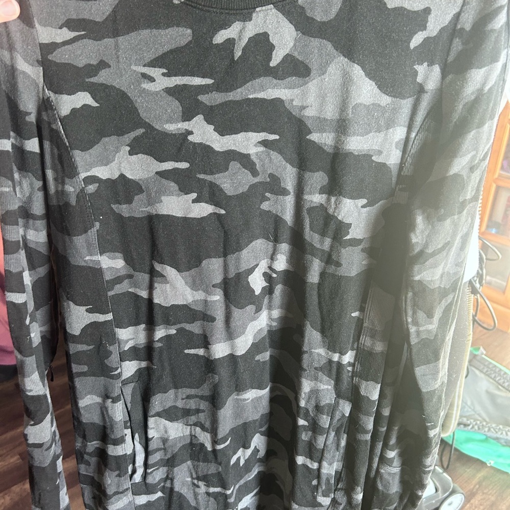 Athleta Black and Gray Camo Long Sleeve Dress